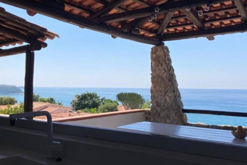 Boutique Apartment With Beach Within Walking Distance, Near Tropea Parghelia Exterior photo
